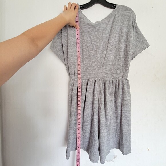 NEW Very J Heather Gray Round Neckline Short Sleeve Tie Front Romper Short Large - Picture 8 of 12